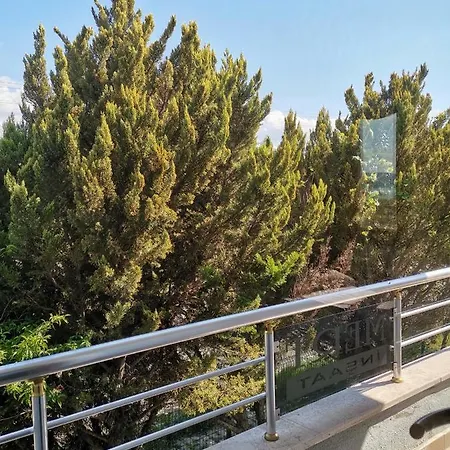 1915 Kopru Manzarali 700m2 Bahceli Mustakil Ev * צ'נקלה