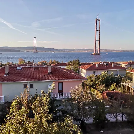 1915 Kopru Manzarali 700m2 Bahceli Mustakil Ev