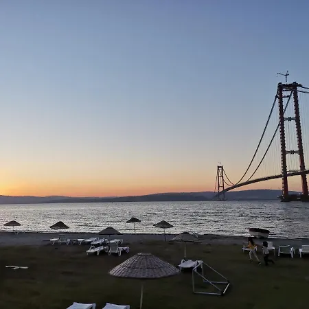 1915 Kopru Manzarali 700m2 Bahceli Mustakil Ev * Canakkale