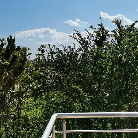 1915 Koeprue Manzarali 700m2 Bahceli Mustakil Ev فندق