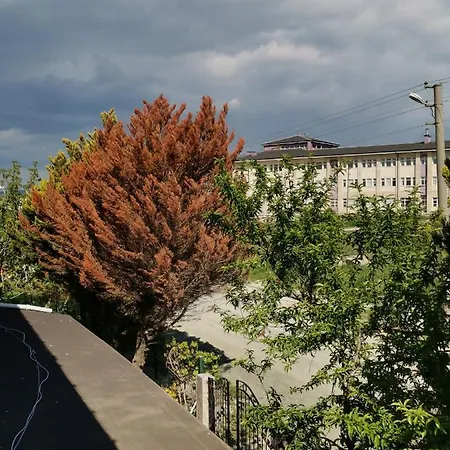 فندق 1915 Koeprue Manzarali 700m2 Bahceli Mustakil Ev
